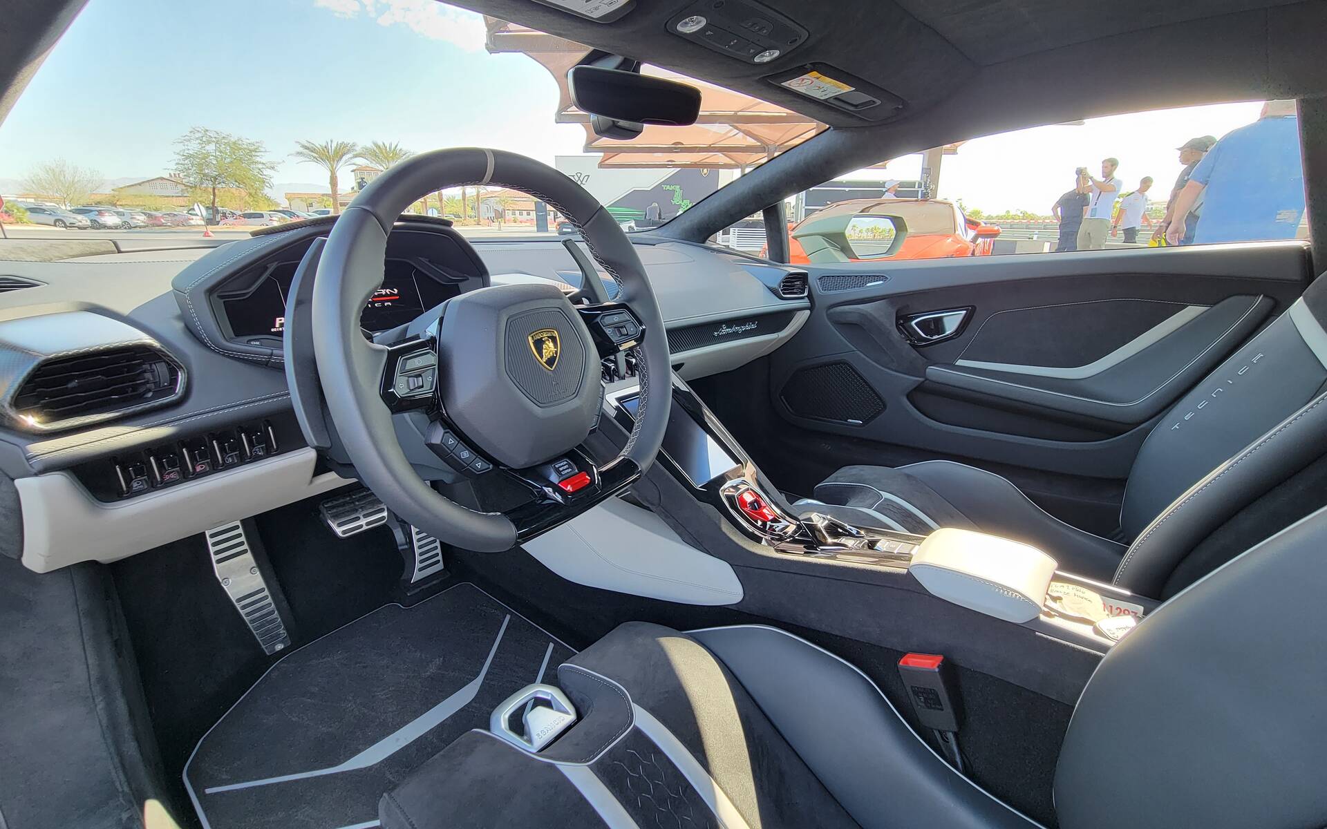 Lamborghini Huracan 2015 - Image 2
